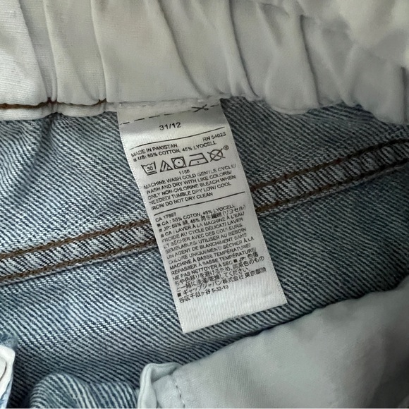 Banana Republic Jean shorts size 10/12 - Picture 4 of 7